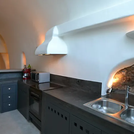 בית נופש Christina's Cave House *