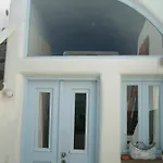 Christina's Cave House *