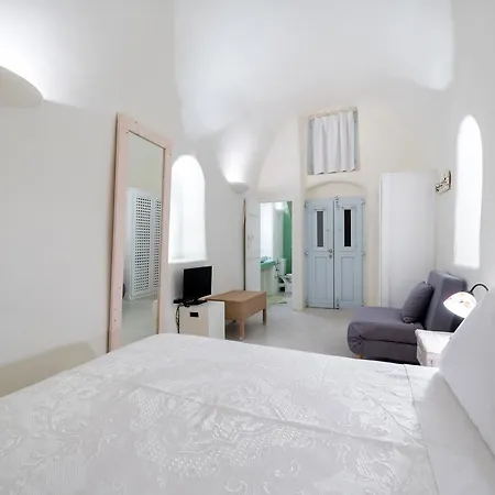 Christina's Cave House Fira (Santorini)