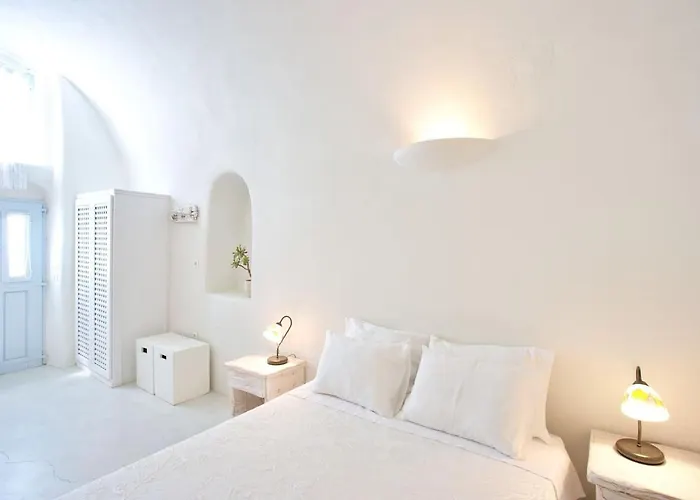 Christina's Cave House * Fira (Santorini)