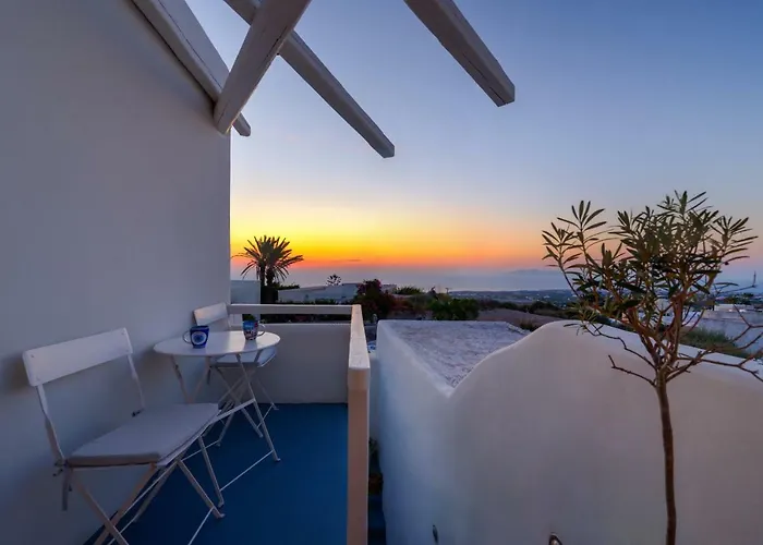 Christina's Cave House Tatil Evi