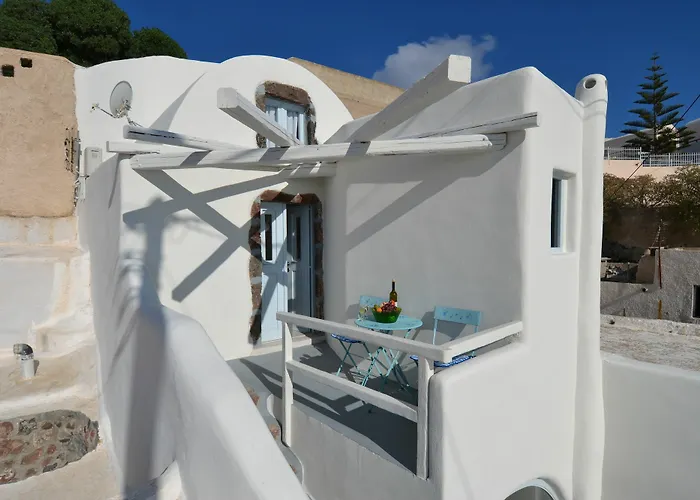 Christina's Cave House * Fira (Santorini)