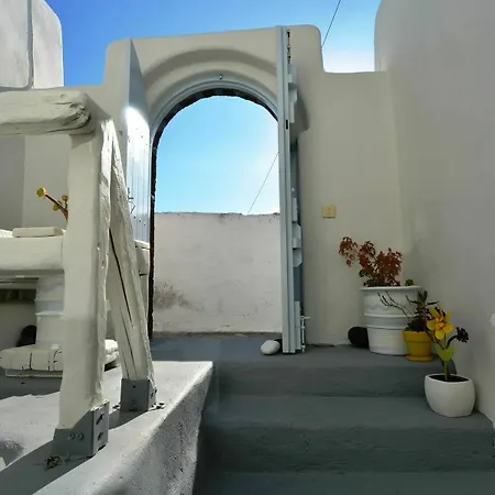 Christina's Cave House بيت للعطل ثيرا