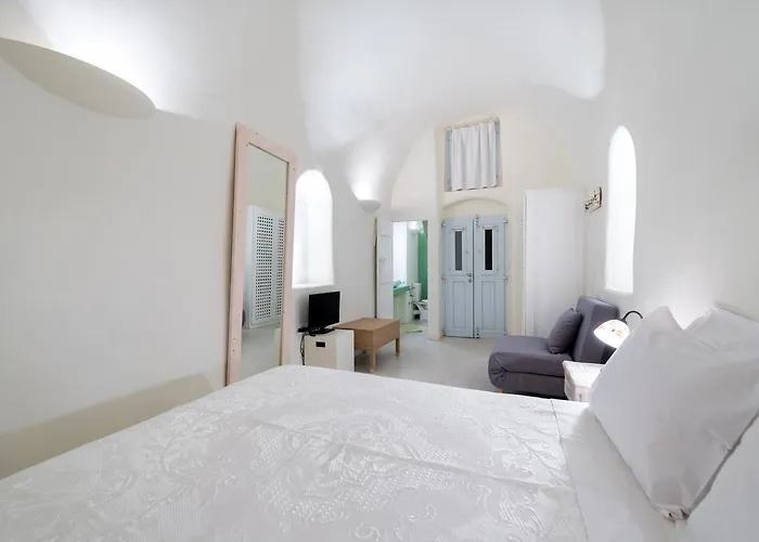 Christina's Cave House 산토리니