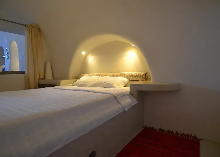 Christina's Cave House 산토리니